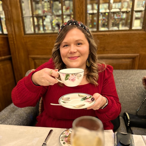 Meet your Posher, Amy - Picture 1 of 2